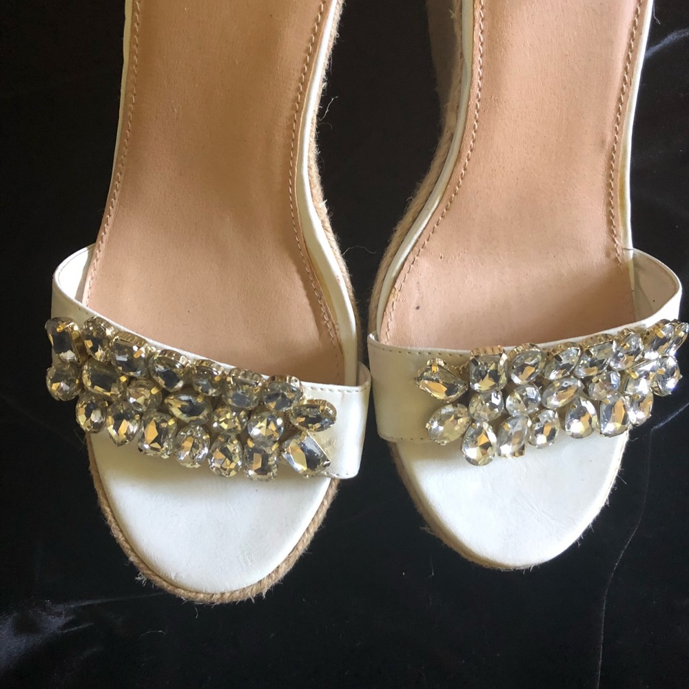 Cole Stewart Wedges - Picture 2 of 8